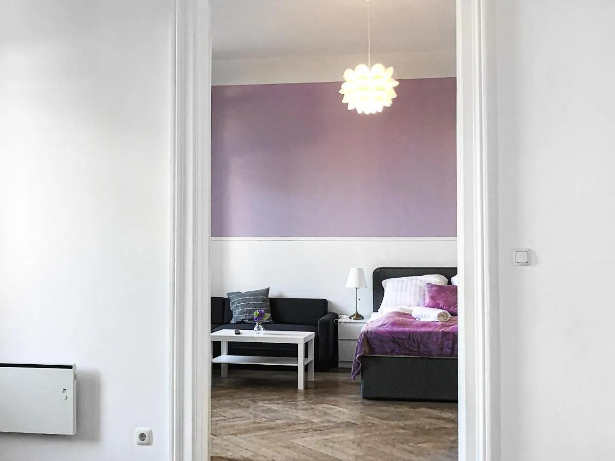 Commodious 2Br Apt. Near Akh-Perfect For Groups Vienna 0*,  Austria