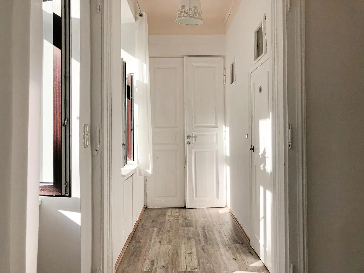 Commodious 2Br Apt. Near Akh-Perfect For Groups Vienna Austria