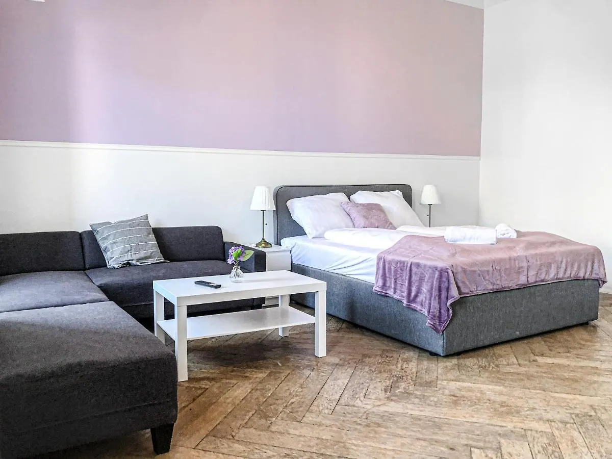 Commodious 2Br Apt. Near Akh-Perfect For Groups Vienna 0*,