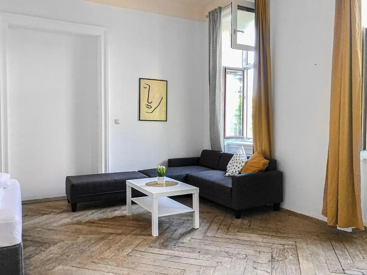 Commodious 2Br Apt. Near Akh-Perfect For Groups Viyana
